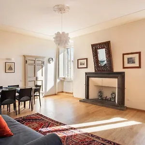 http://casa-clara.hotels-perugia.com