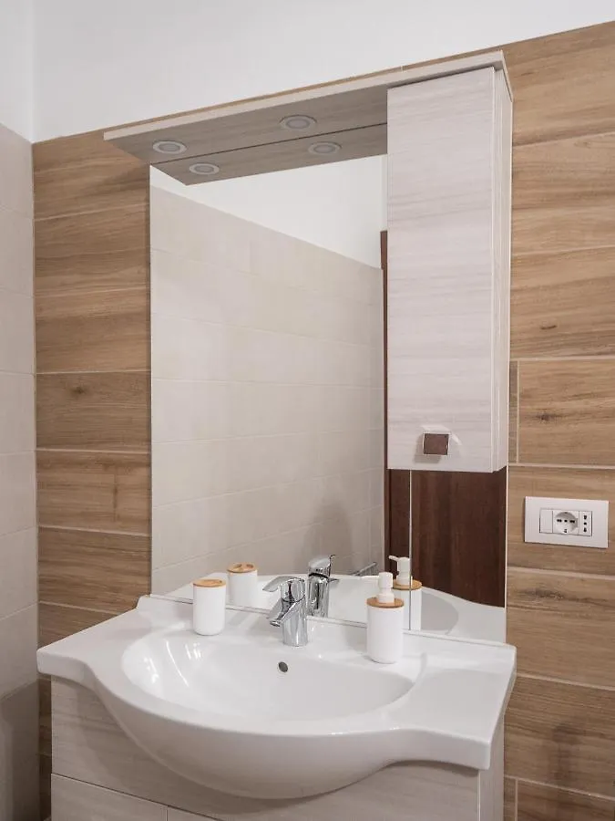 Camelia House Apartment Bellano Italy